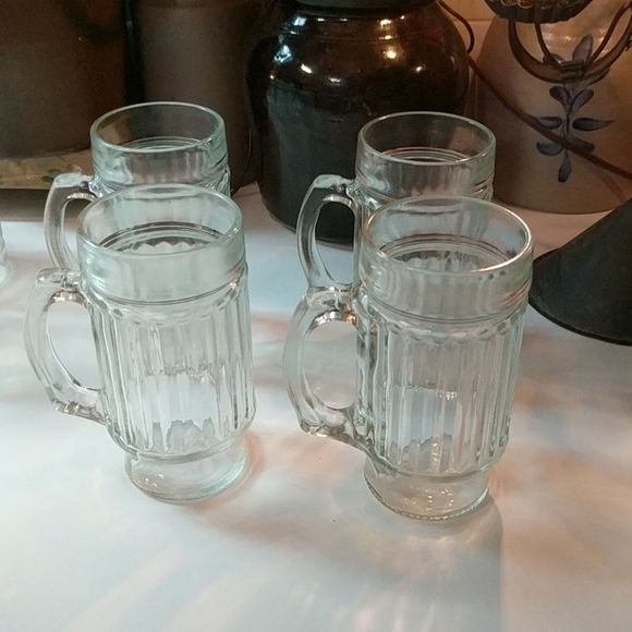 Vintage Bundle of Glass Mugs - Picture 2 of 9